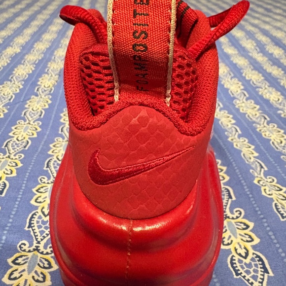 Nike Foamposite shoes. - Picture 4 of 5